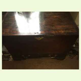 Small  oak chest. ca 1800.